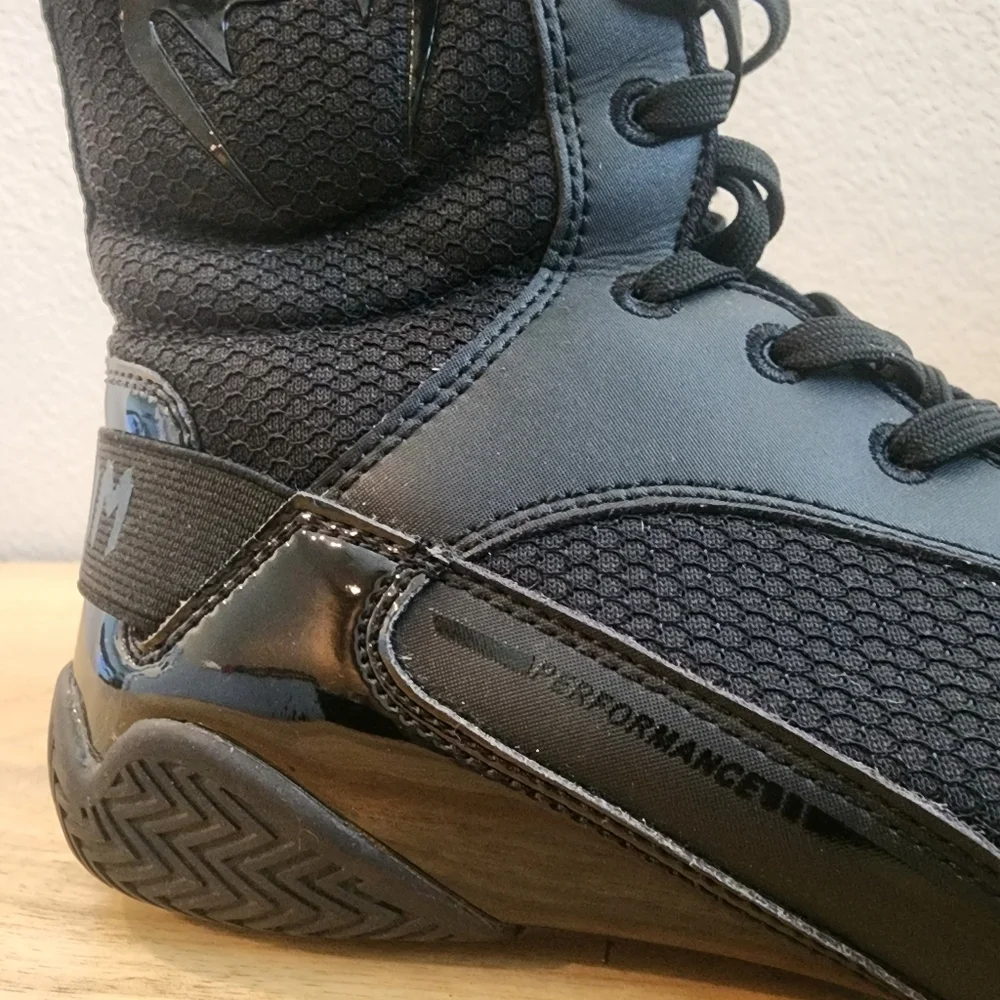 Venum Mens Elite Professional Boxing Shoes Sneakers Mid Cut Lace Up Black Size 6